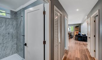 227 Valley View Dr, Albrightsville, PA 18210