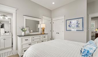 14 Assembly Row B, Beaufort, SC 29906