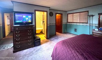 7042 Oak St, Bonners Ferry, ID 83805