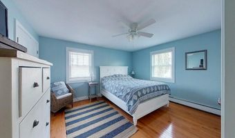 46 Allston Ave, Middletown, RI 02842