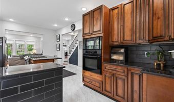 313 Rice St, Anoka, MN 55303