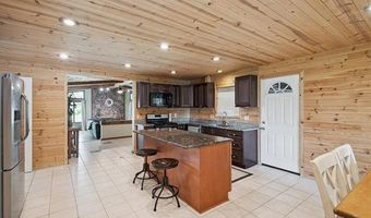 583 Market St, Algonac, MI 48001