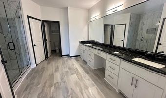 1064 Duke Dr, Bauxite, AR 72011
