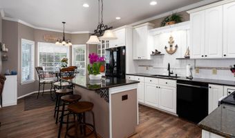 378 LAKEVIEW Cir, Alpine, AL 35014
