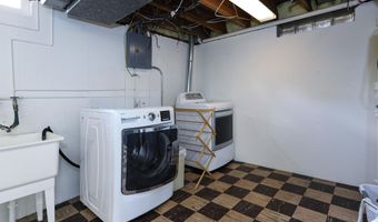 524 N OUTAGAMIE Ct, Appleton, WI 54914
