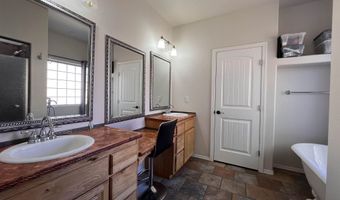 184 La Luz Gate Rd, Alamogordo, NM 88310