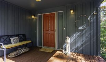1000 Ivy Ln, Ashland, OR 97520