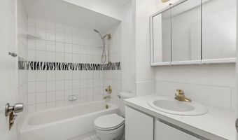 15765 SW VILLAGE Cir, Beaverton, OR 97007
