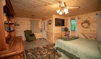 4978 S 11th Rd, Aldrich, MO 65601