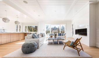 121 Hand Ln, Amagansett, NY 11930