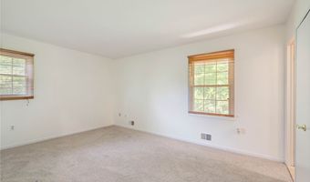 8502 WOODBINE Ln, Annandale, VA 22003