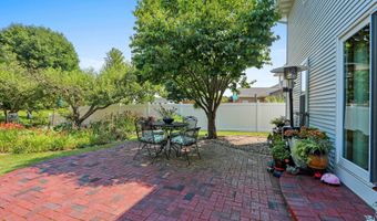 N254 MEADOWBREEZE Court, Appleton, WI 54915