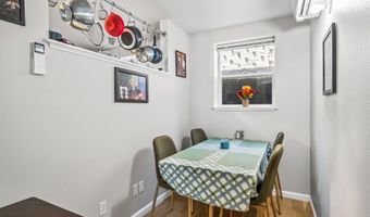 1527 NW Juniper St Apt 2, Bend, OR 97703