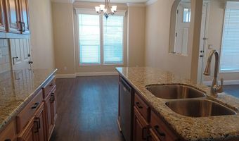 1945 PINER Rd 66, Santa Rosa, CA 95403