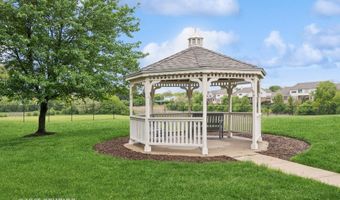 66 N Palazzo Dr, Addison, IL 60101