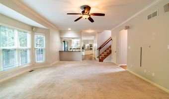 570 Castle Ridge Dr, Ballwin, MO 63021