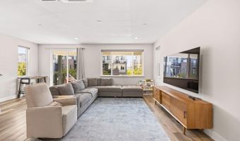 2825 Crusader St, Alameda, CA 94501