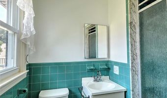 45 Countryside Dr, North Providence, RI 02904