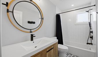 115 9TH St, Beach Haven, NJ 08008