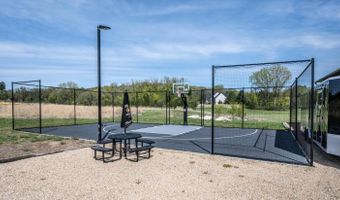 5211 Trading Post Trl S, Afton, MN 55001