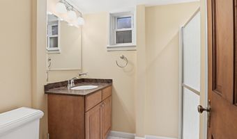 2620 FORT SCOTT Dr, Arlington, VA 22202
