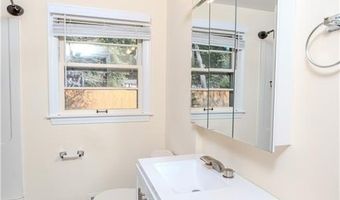 186 Heritage Rd, North Kingstown, RI 02852