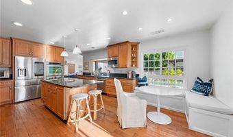 16206 Morrison St, Encino, CA 91436