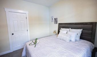 1217 W 3rd St, Anderson, IN 47304