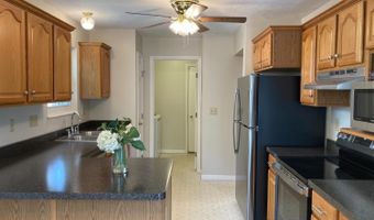 305 Parktrail Ln, Delhi, OH 45238