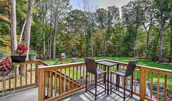 296 Twin Brook Ln, Coventry, RI 02816