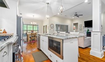 2217 N DONAHUE Dr, Auburn, AL 36830