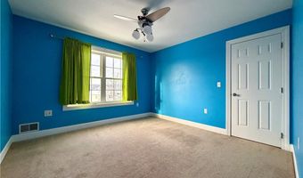 126 Saint Andrews Dr, Horseheads, NY 14845