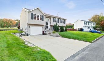 80 TOMAHAWK Trl, Cranston, RI 02921