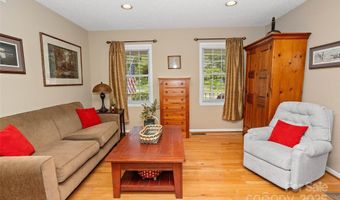 6 Oak Grove Rd, Arden, NC 28704