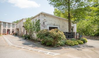 585 White Cir 32, Athens, GA 30605