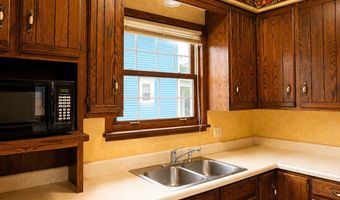 1009 S Kline St, Aberdeen, SD 57401