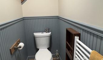 158 Macintosh Hill Rd, Bethel, VT 05032