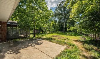 119 Smith Dr, Ballwin, MO 63011