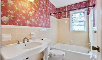 306 N MADISON St, Arlington, VA 22203