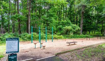 200 N PICKETT St 308, Alexandria, VA 22304