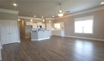1000 Trestle Ln, Bentonville, AR 72713