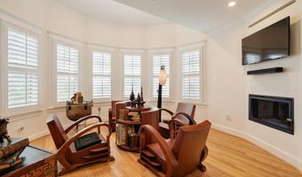 2807 1ST Rd N, Arlington, VA 22201