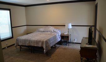 214 Lakepoint Rd, Alford, FL 32420