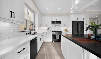 812 N Cleveland St 1, Oceanside, CA 92054