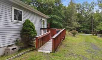 10 Lenape Trl, Albrightsville, PA 18210