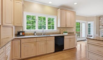 206 VERNET Dr, Hockessin, DE 19707