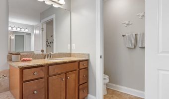 25792 RACING SUN Dr, Aldie, VA 20105