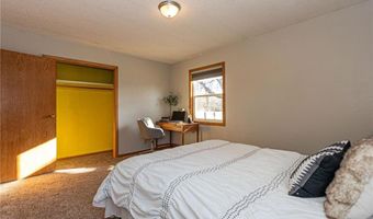 105 Ross Gdn NW, Alexandria, MN 56308