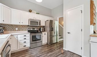 825 Kiowa Dr, North Liberty, IA 52317