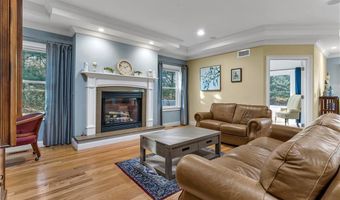 95 Crickett Cir, East Greenwich, RI 02818